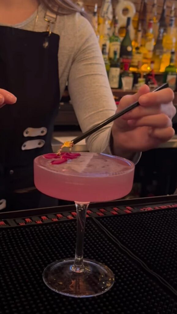cocktail bar near me in Houston at Simone on Sunset