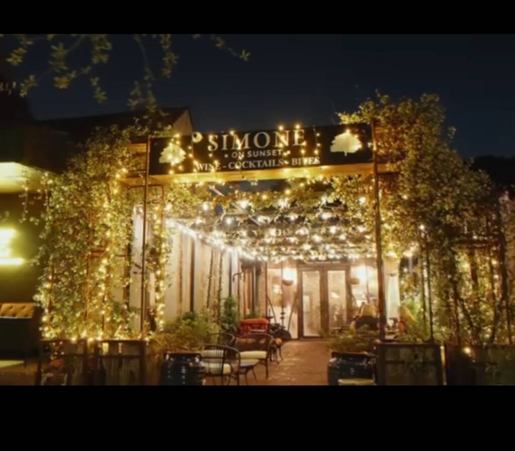 late night bars houston Simone on Sunset patio at night