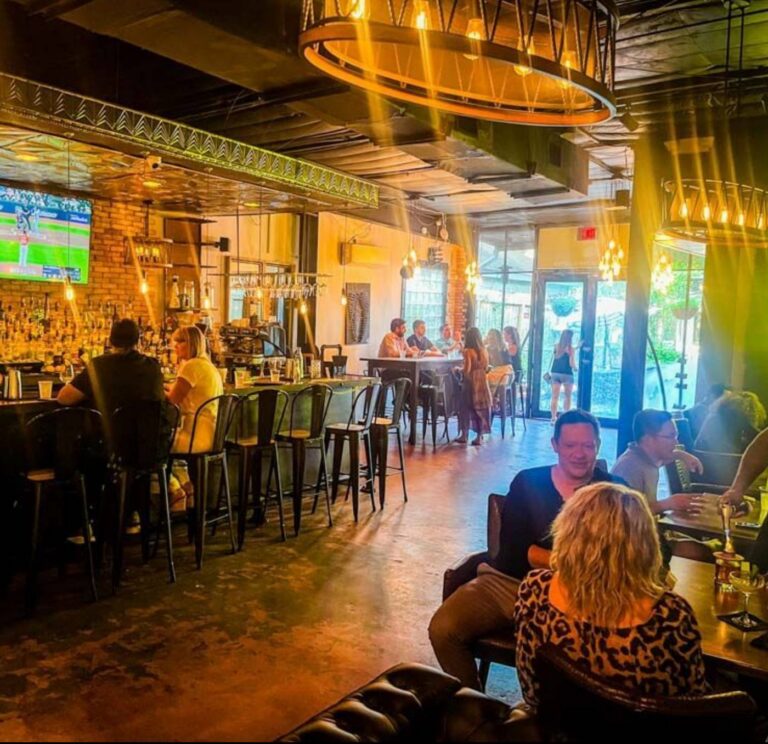 Sunday night Houston cocktail lounge with live music and nightlife in Rice Village