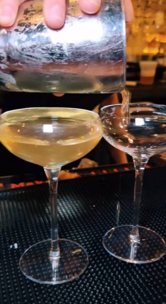 Sunday night Houston cocktail lounge with live music and nightlife in Rice Village